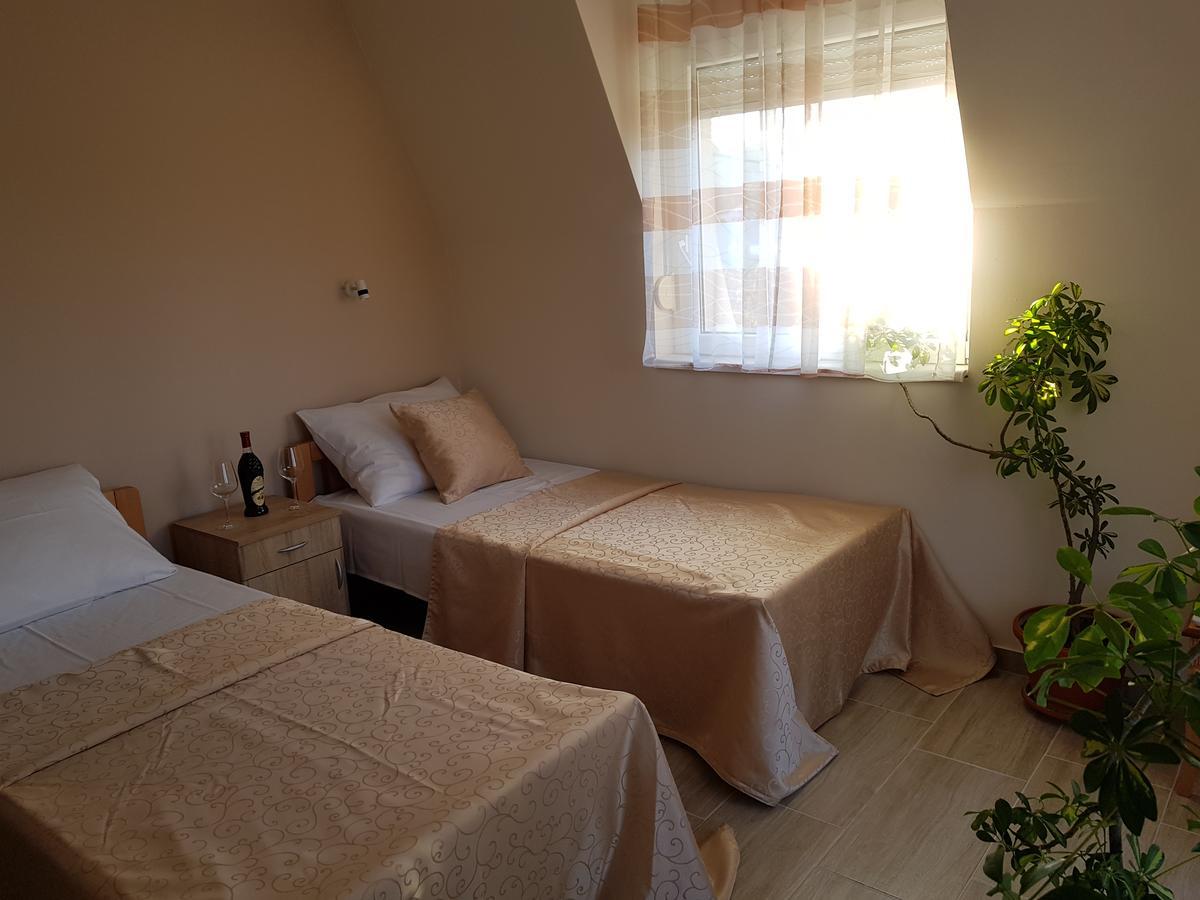 Fruskogorska Terasa Apartment Novi Sad Exterior foto